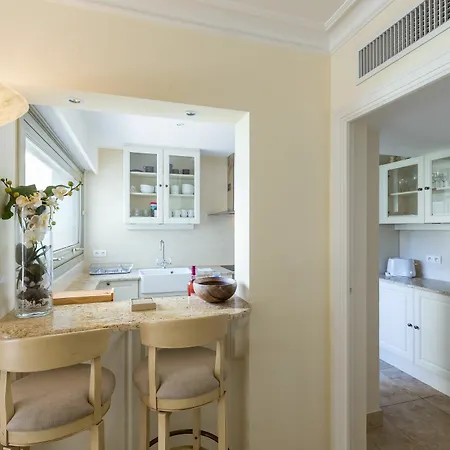 Le Piree Apartment