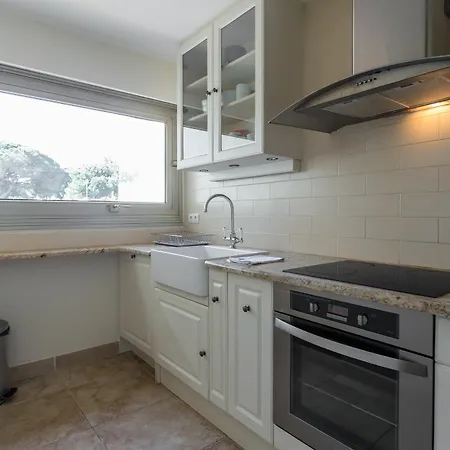 Le Piree Apartment